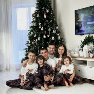 Komissaro8a / Family life