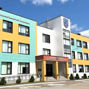 МБОУ "Многопрофильная полилингвальная гимназия №180" Советского района г.Казани