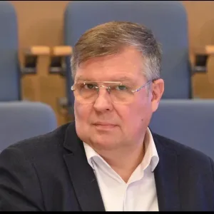 МАРТЫНОВ