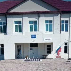 МБОУ СОШ имени Л. В. Смирных с. Леонидово