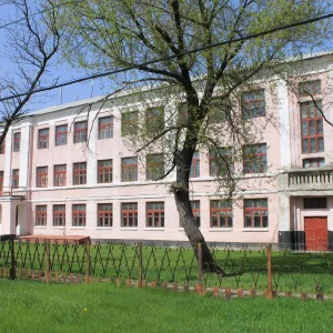 ГБОУ ЛНР ССШ № 1 им. И.Х. Михайличенко