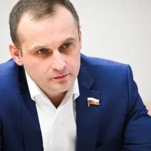 Сергей Леонов