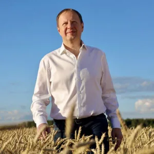 Виктор Томенко