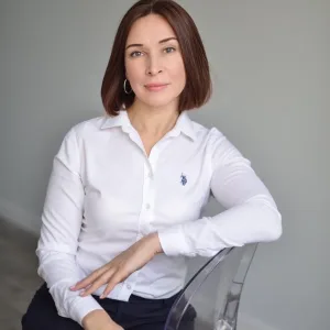 Елена Комарова